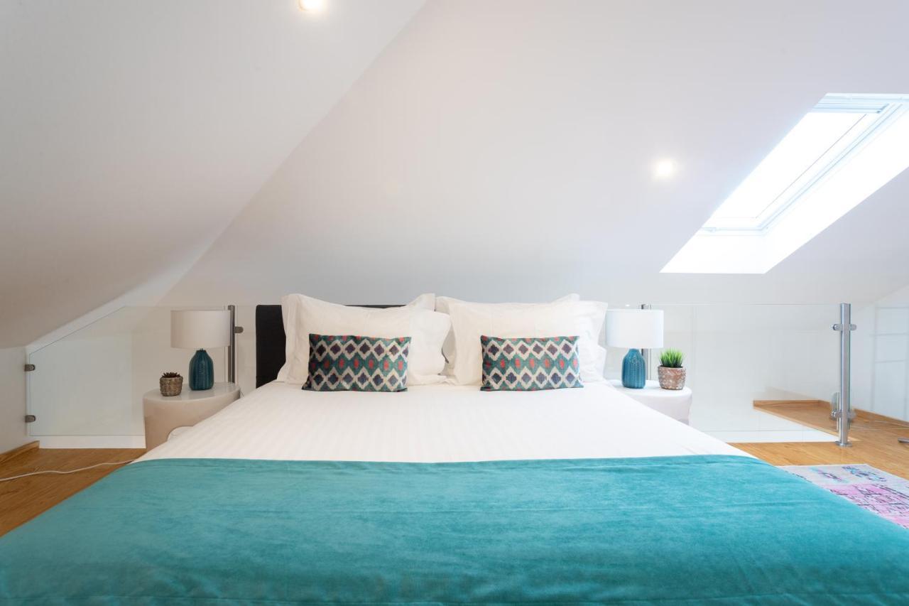 Duques Villa Luxury Guesthouse Lisbon Exterior photo